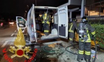Si incendia un furgone a Varedo, accorsi i Vigili del Fuoco
