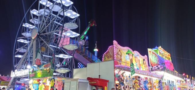 Zuffa tra politici alle giostre del luna park