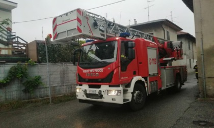 Crolla una parte del tetto, intervento dei Vigili del Fuoco