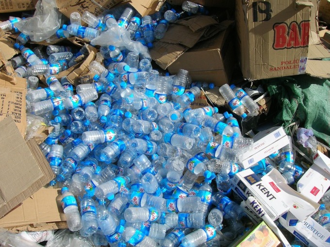 Inquinamento da plastica: cos’è e come contribuire a combatterlo