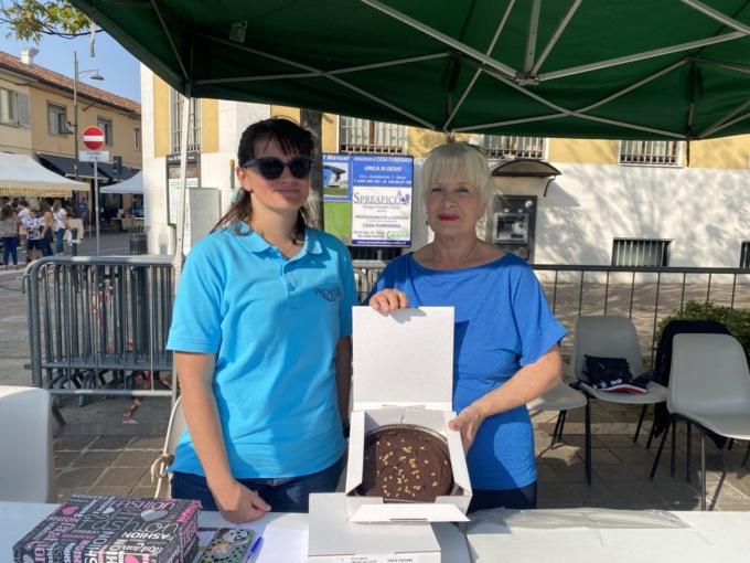 Un successo la vendita della Torta del cuore