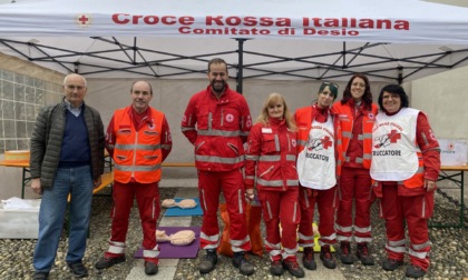 I volontari della Croce Rossa in via Lampugnani per la festa di Halloween