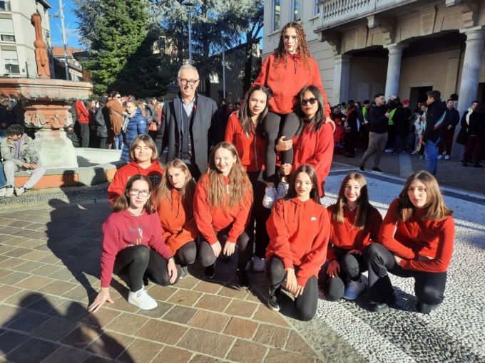 Oltre mille studenti alla Camminata in rosso