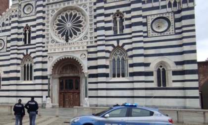 Impediva l'accesso in chiesa: allontanata dalla Polizia