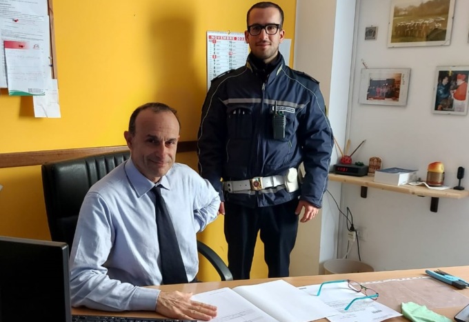 La Polizia locale trova un portafoglio con 3mila euro