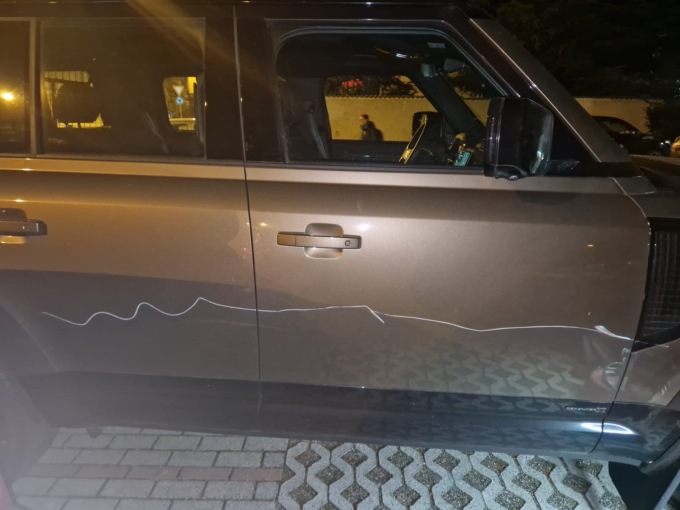 Pedemontana, il direttore trova l’auto vandalizzata