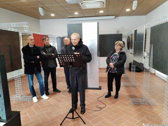 Le opere del dottor Gian Carlo Bulli in vendita per aiutare i ragazzi con disabilità