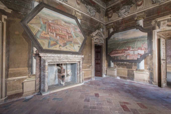 A Palazzo Arese Borromeo iniziato il restauro della Sala del Castello