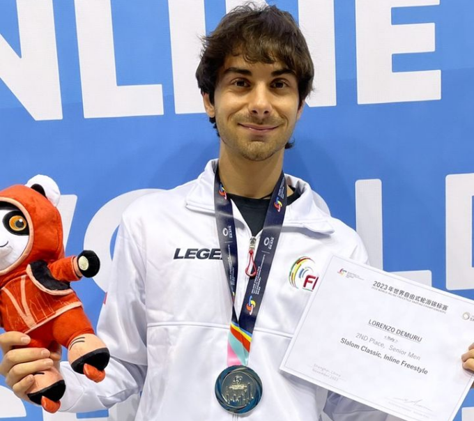 Il monzese Lorenzo Demuru è medaglia d’oro ai Mondiali di inline Freestyle 2023
