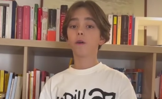 A 14 anni  lancia la petizione per avere uno skatepark