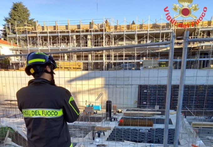 Infortunio in cantiere: operaio soccorso a Ronco Briantino