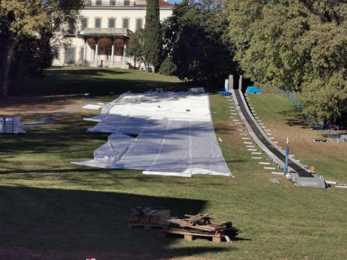 Nel parco di Villa Borromeo ad Arcore spunta una pista da sci