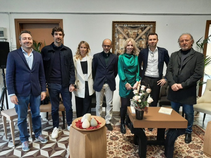 Testa o cuore? Il brand di Lentate prende forma