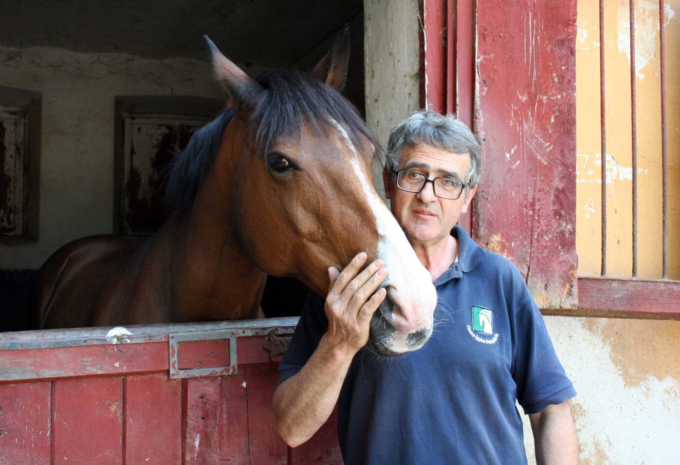 Mondo dei cavalli in lutto: addio al gestore del maneggio del Parco