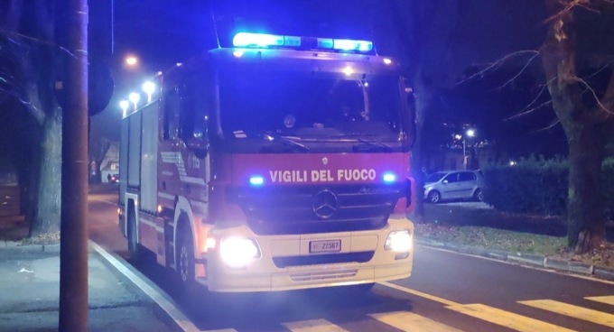 Si incendia la canna fumaria: arrivano i Vigili del Fuoco