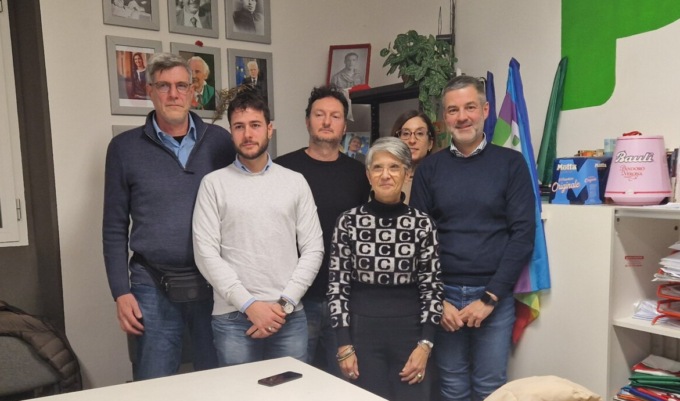 “Bono deve dimettersi, noi pronti ad elezioni anticipate”