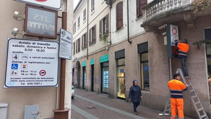 Via la Ztl: le auto (da oggi) possono tornare nel centro storico