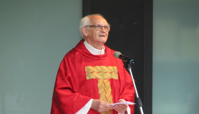 Malore nel sonno, Arcore piange don Enrico Caldirola