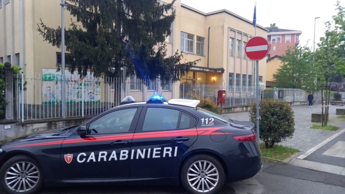 Trovato con due chilogrammi di droga, giovane pusher in manette