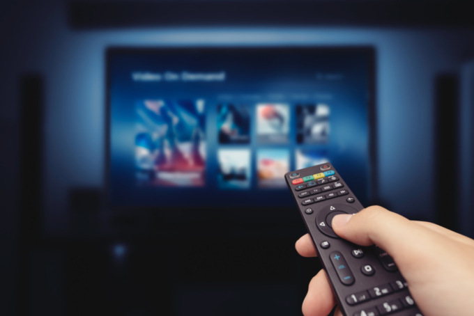 Mercato dei televisori: gli italiani prediligono i modelli poco costosi