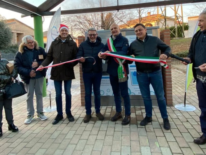 Inaugurato un nuovo chiosco dell’acqua a Ceriano Laghetto
