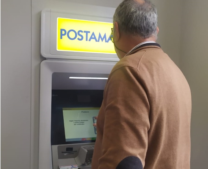 A Cornate un nuovo sportello ATM Postamat
