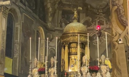 Duomo di Monza, la luce della messa nella vigilia di Natale