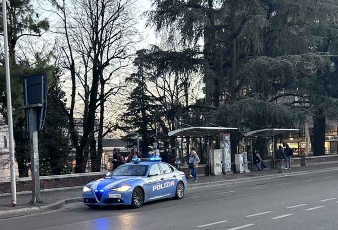 Pusher arrestati davanti alla stazione