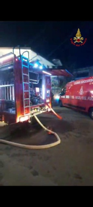 Incendio nella notte in un’abitazione a Limbiate