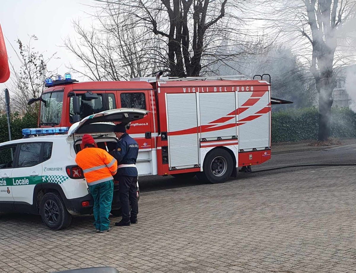 Lentate: camion Econord a fuoco