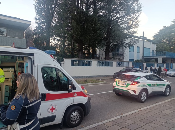 Ragazzino perde la mano per lo scoppio di un botto
