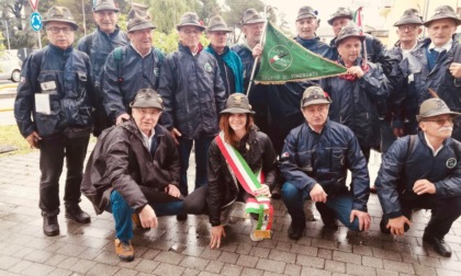 Il Gruppo Alpini di Vimercate dona mille euro al Comune per le famiglie in difficoltà