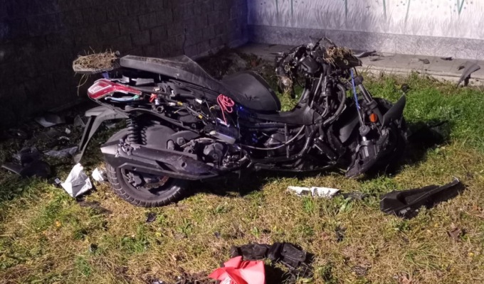 Moto si schianta contro una casa a Desio, muore centauro di 43 anni