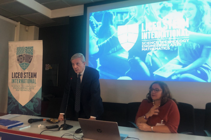 Liceo Steam International, entro il 17 gennaio la domanda per le borse di studio