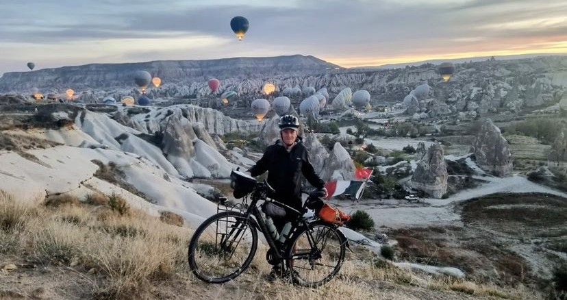 Matteo Gadda di Agrate tornato in bicicletta dall'australia