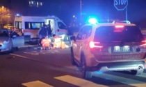 Travolto da un'auto mentre è in scooter: 16enne muore in ospedale