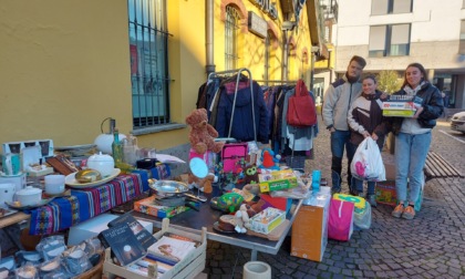 Mato Grosso, raccolta e rivendita di abiti e oggetti