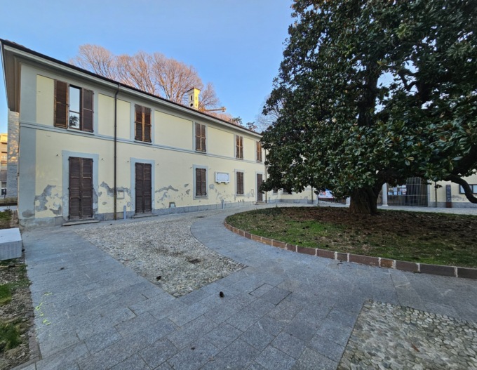 Quasi un milione per rimettere a nuovo le facciate della storica villa