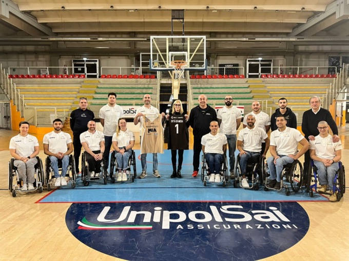 Omaggio alla Città di Meda: consegnata la maglia della Champions Cup 2024