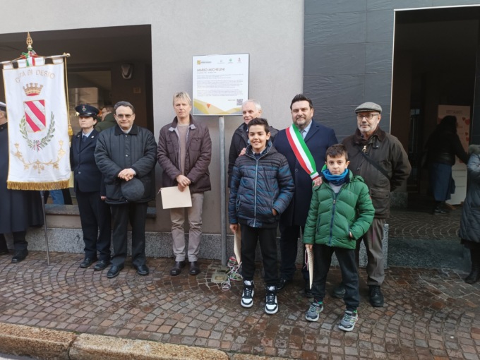 Desio ricorda: posata la pietra d’inciampo per Mario Michelini