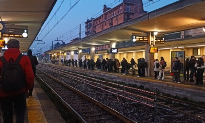 Guasto a Milano, treni bloccati e disagi per i pendolari