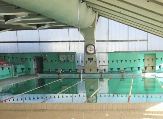 “Le piscine comunali trasformate in uno stagno?”