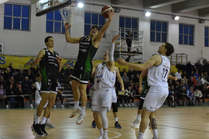 La trasferta campana sorride a Brianza Casa Basket