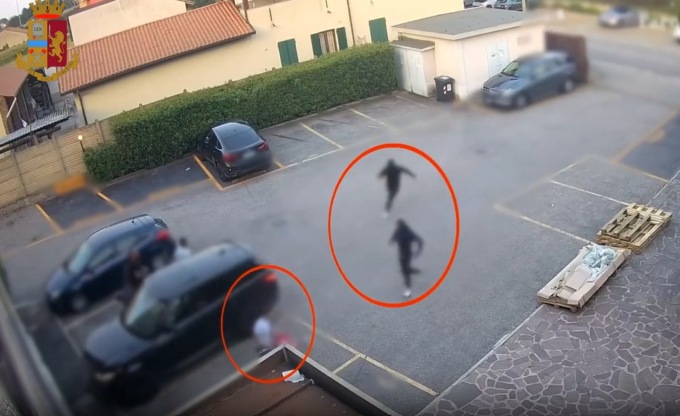 Ferì un arcorese a colpi di pistola, il trapper Shiva è agli arresti domiciliari