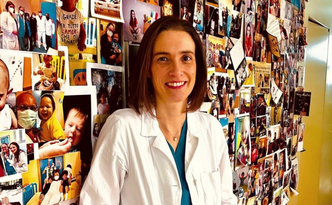 Mamma, ricercatrice e volto «Telethon»: «Qui studiamo le malattie rare dei bimbi»