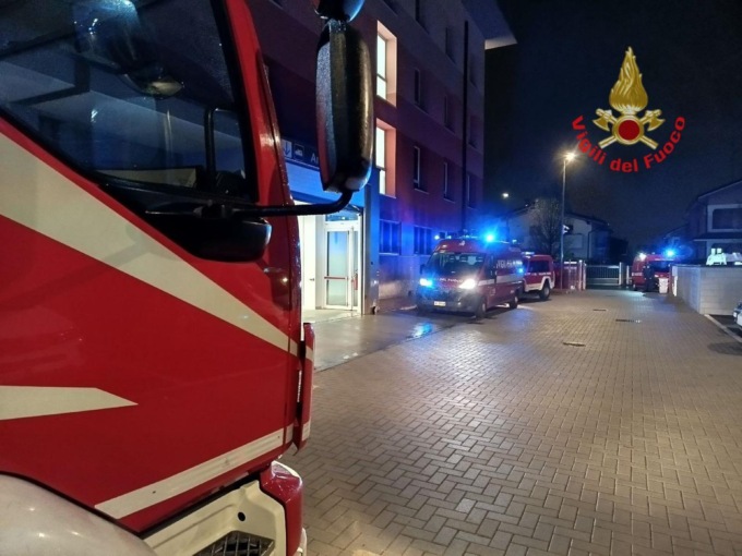 Incendio alla Rsa di Limbiate, evacuati quaranta ospiti