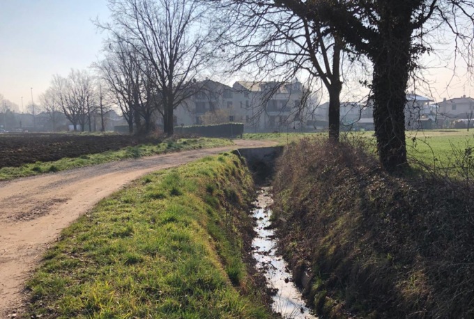 Lo scolmatore di Mezzago ripulito e mezzo in sicurezza