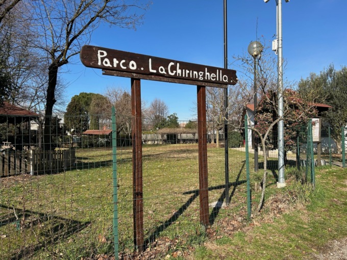 A Villasanta il bookcrossing si fa al parco