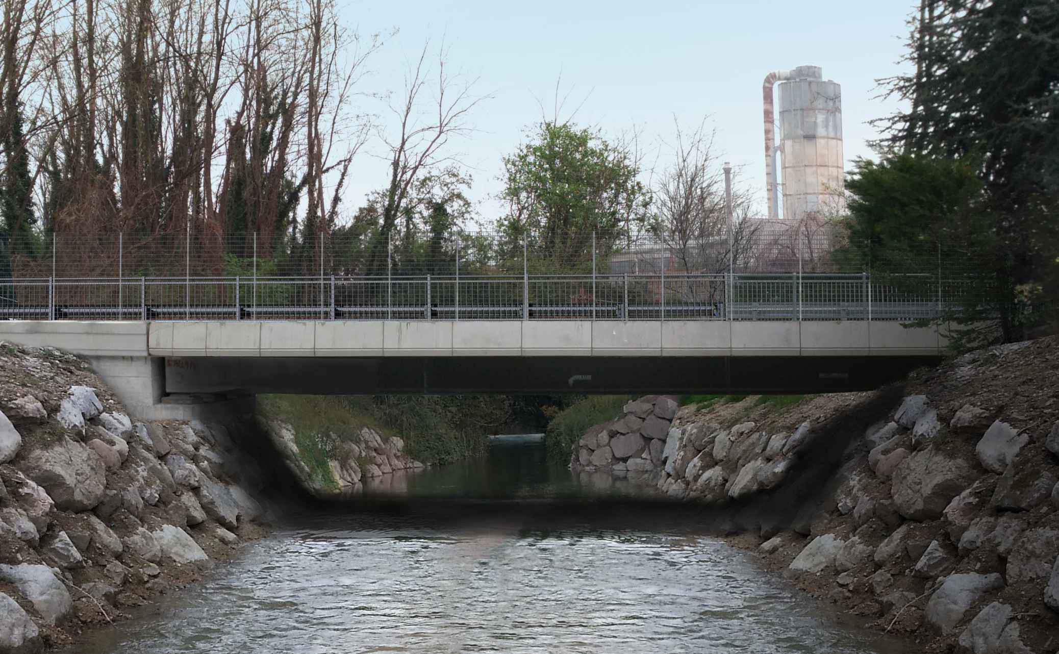 Visuale ponte sul Seveso