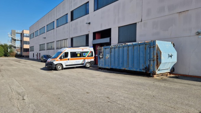 Accusa un grave malore al lavoro, soccorsi ad Arcore